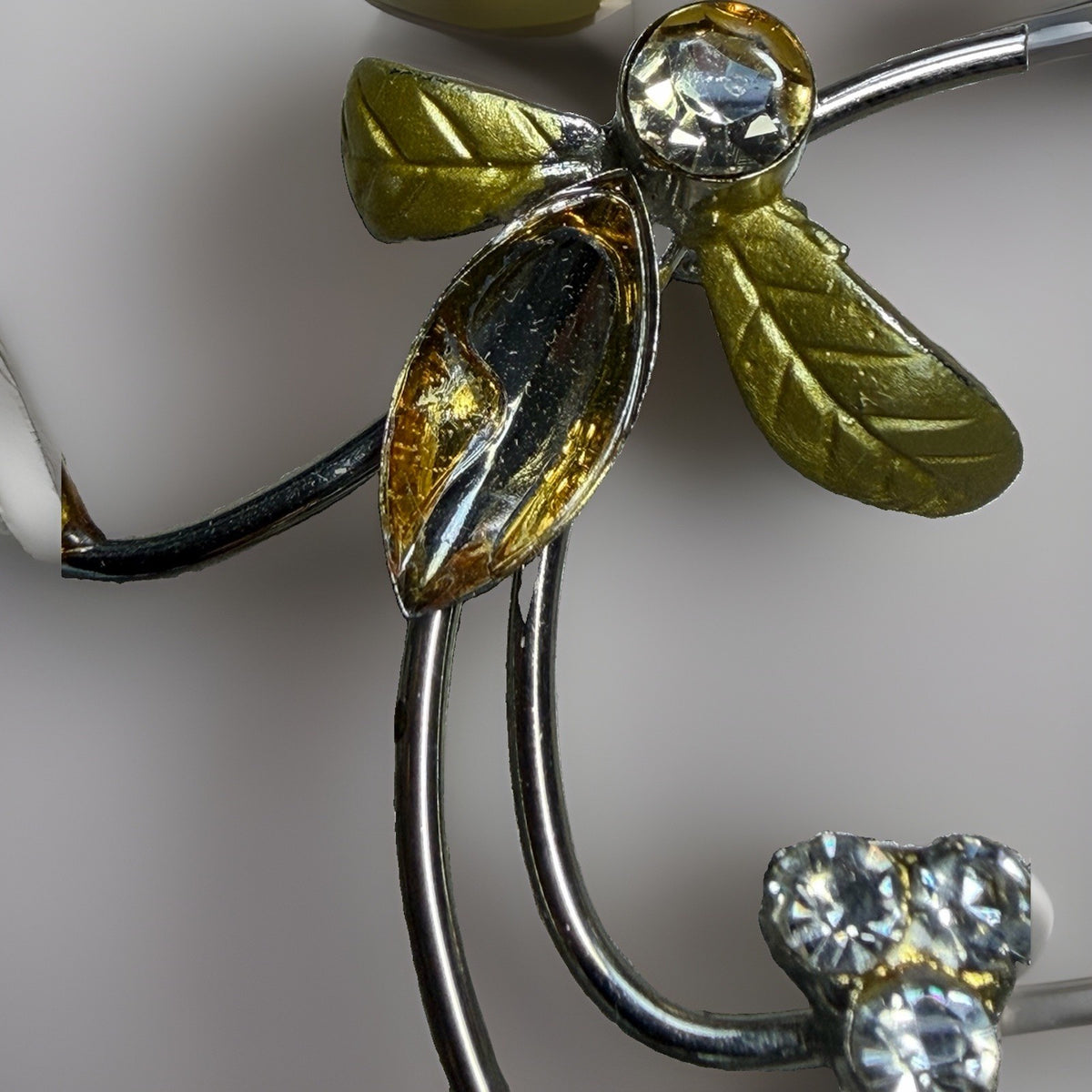 Vintage 1950s Floral Rhinestone & Enamel Brooch Pin Set 2pc Silver Tone Retro