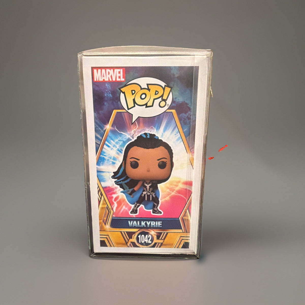 Funko Pop! Vinyl Marvel Valkyrie #1042 Thor Love and Thunder w/Protective Cover