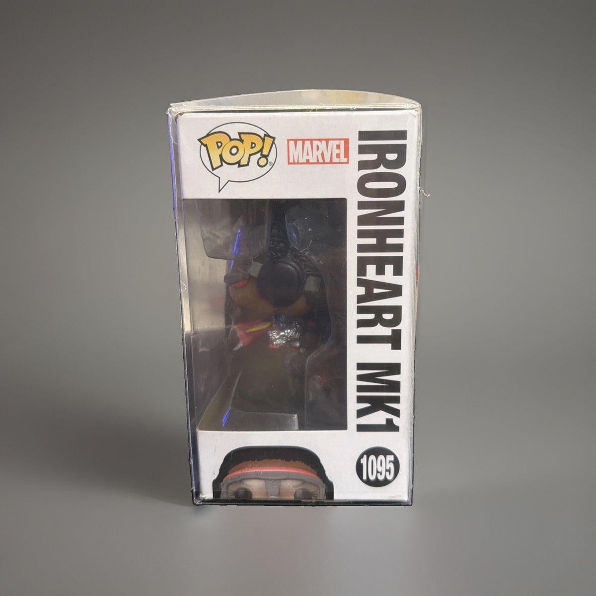 Funko Pop Marvel Ironheart MK1 #1095 Black Panther w/Protective Cover