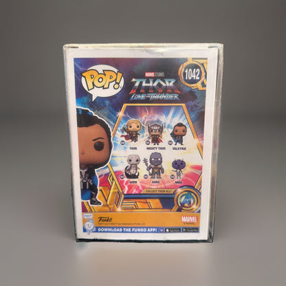 Funko Pop! Vinyl Marvel Valkyrie #1042 Thor Love and Thunder w/Protective Cover