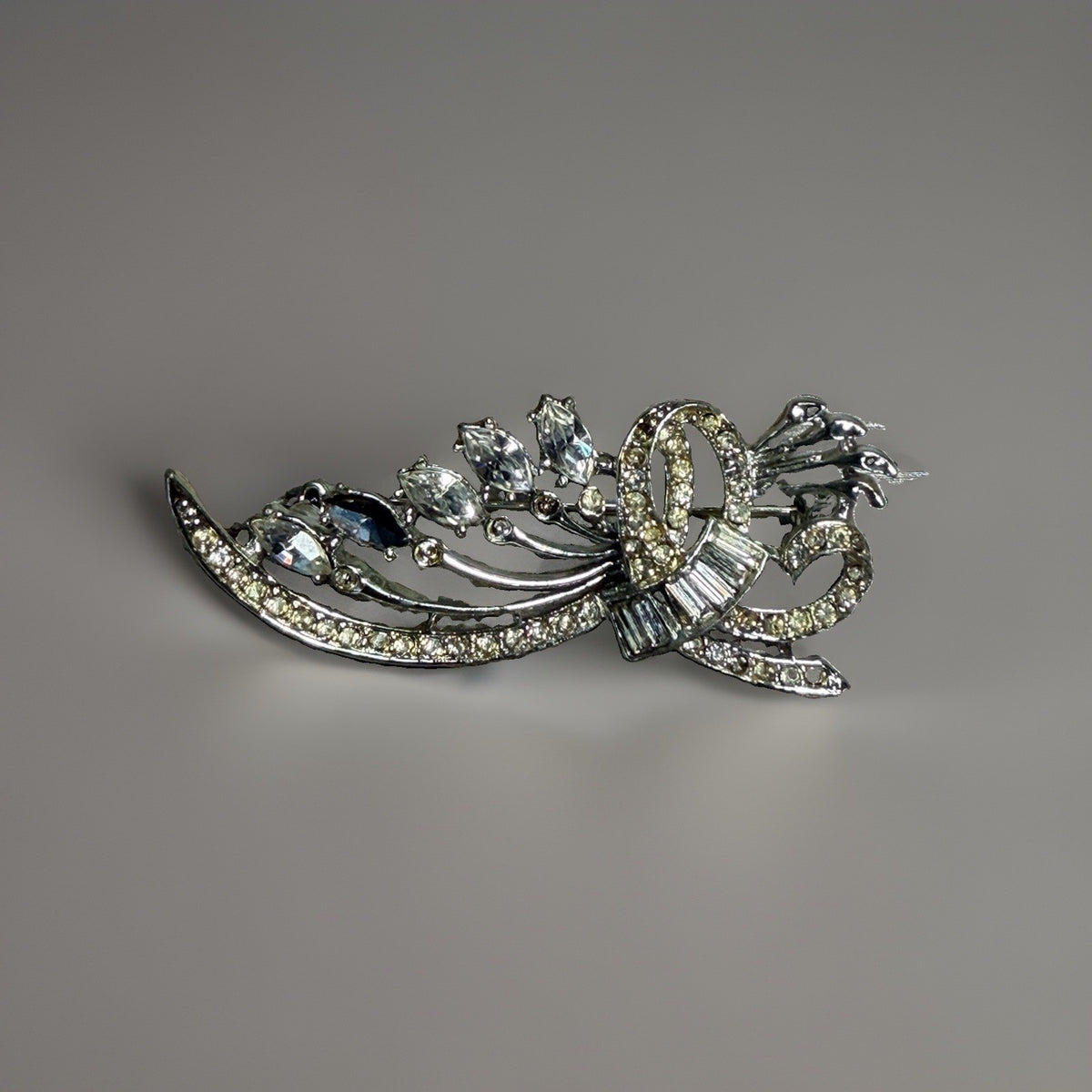 Vintage 1950s Floral Rhinestone & Enamel Brooch Pin Set 2pc Silver Tone Retro